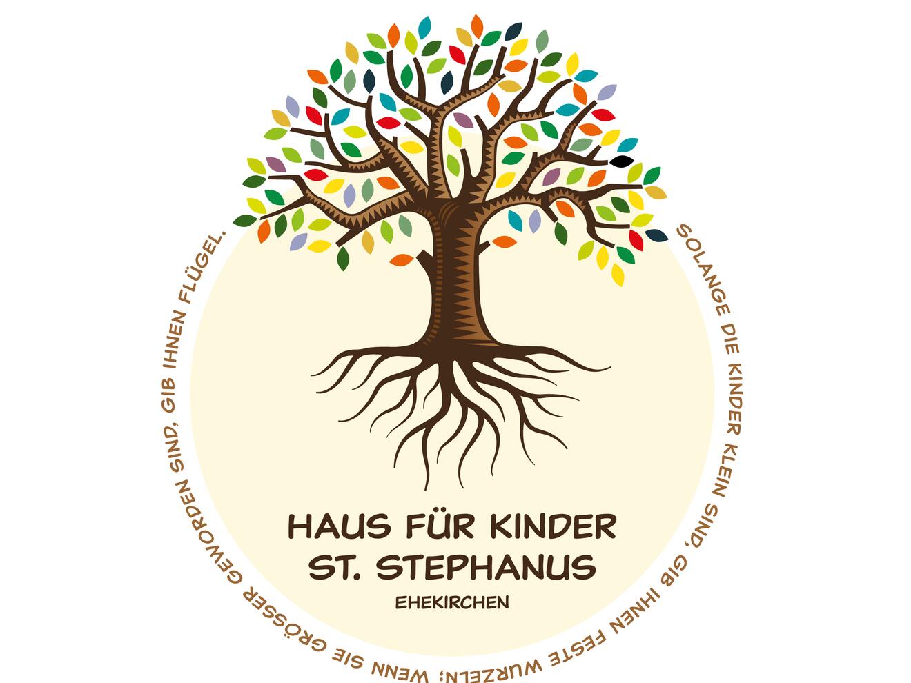 Logo des Hauses für Kinder St. Stephanus in Ehekirchen, mit einem bunten Baum und einem Motto über die Kindheit.